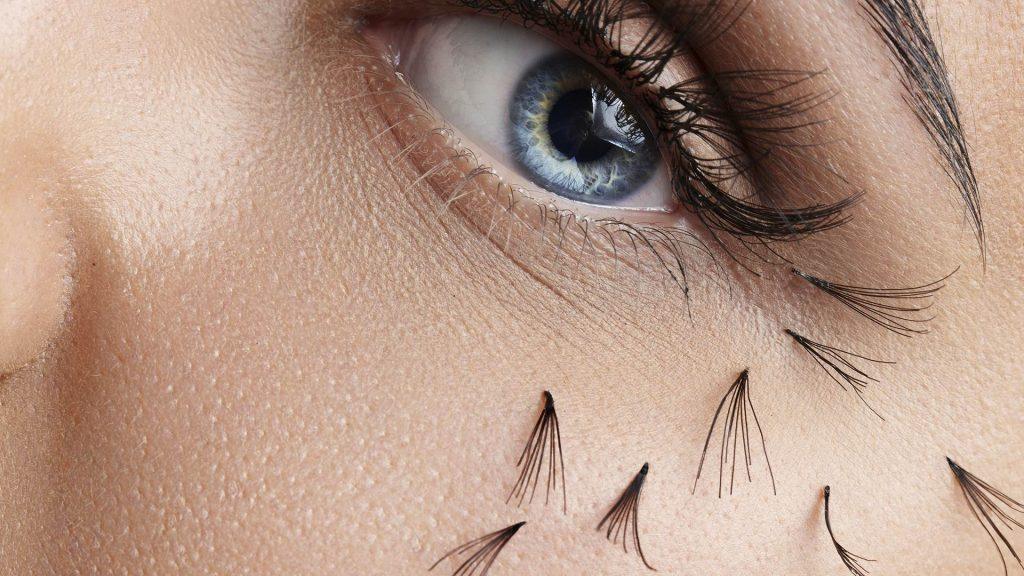 علت ریزش مژه اکستنشن