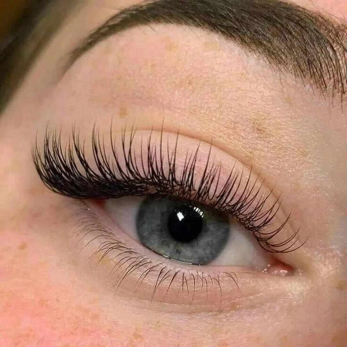 کاشت مژه گربه ای Cat Eye